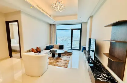 Apartment - 2 Bedrooms - 4 Bathrooms for rent in Sanabis - Manama - Capital Governorate