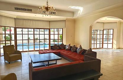 Villa - 4 Bedrooms - 5 Bathrooms for rent in Janabiya - Northern Governorate