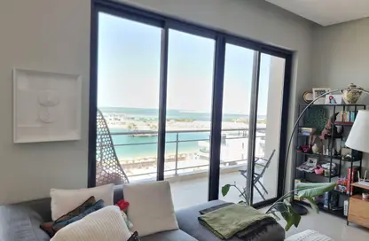 Apartment - 3 Bedrooms - 4 Bathrooms for rent in Reef Island - Capital Governorate