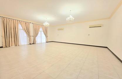 Apartment - 3 Bedrooms - 3 Bathrooms for rent in Mahooz - Manama - Capital Governorate