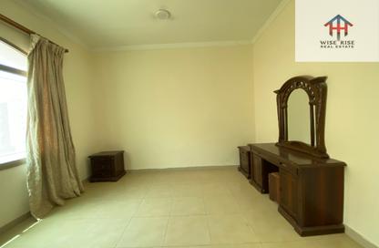 Apartment - 2 Bedrooms - 2 Bathrooms for rent in Al Burhama - Manama - Capital Governorate