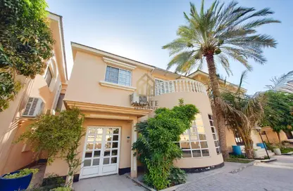 فيلا - 4 غرف نوم - 3 حمامات للايجار في الجفير - محافظة العاصمة