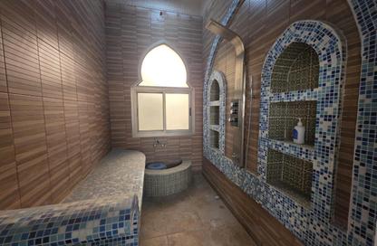 Villa - 7+ Bedrooms - 7+ Bathrooms for sale in Shakhura - Northern Governorate