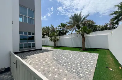 فيلا - 4 غرف نوم - 5 حمامات للايجار في الجسرة - المحافظة الشمالية