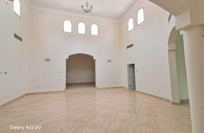 Compound - 4 Bedrooms - 5 Bathrooms for rent in Al Jasra - Northern Governorate