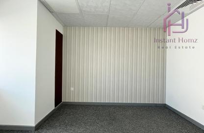 Office Space - Studio - 2 Bathrooms for rent in Sanabis - Manama - Capital Governorate