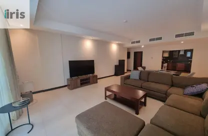 Apartment - 2 Bedrooms - 3 Bathrooms for rent in Al Juffair - Capital Governorate