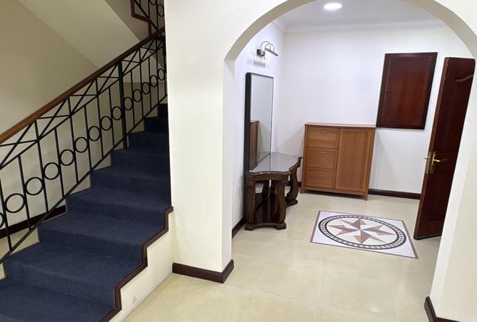 998010 - Property Image 3