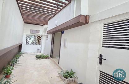 Apartment - 2 Bedrooms - 2 Bathrooms for rent in Arad - Muharraq Governorate