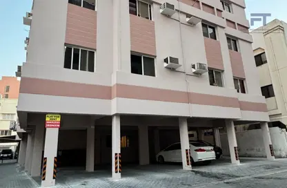 Apartment - 2 Bedrooms - 2 Bathrooms for rent in Salmaniya - Manama - Capital Governorate
