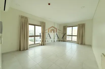 Apartment - 2 Bedrooms - 2 Bathrooms for rent in Mahooz - Manama - Capital Governorate