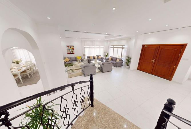 994813 - Property Image 2