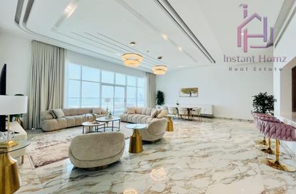 Penthouse - 3 Bedrooms - 5 Bathrooms for rent in Seef - Capital Governorate Penthouse - 3 Bedrooms - 5 Bathrooms for rent in Seef - Capital Governorate