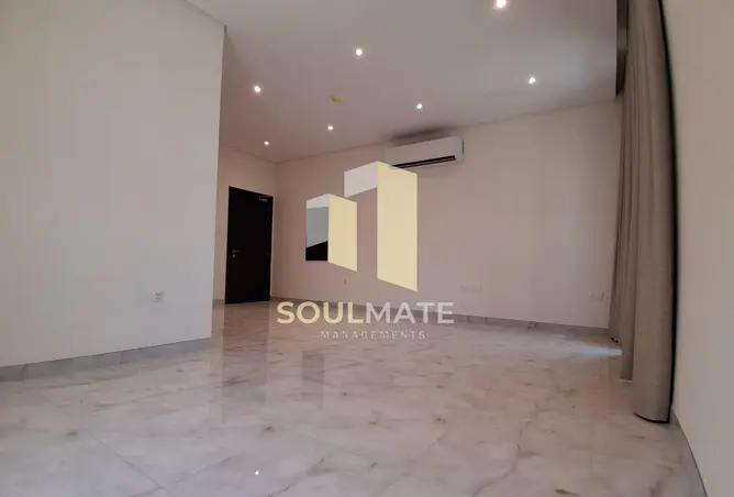 56827967 - Property Image 2