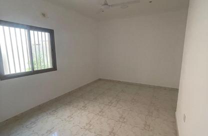 Apartment - 3 Bedrooms - 2 Bathrooms for rent in Jid Ali - Central Governorate