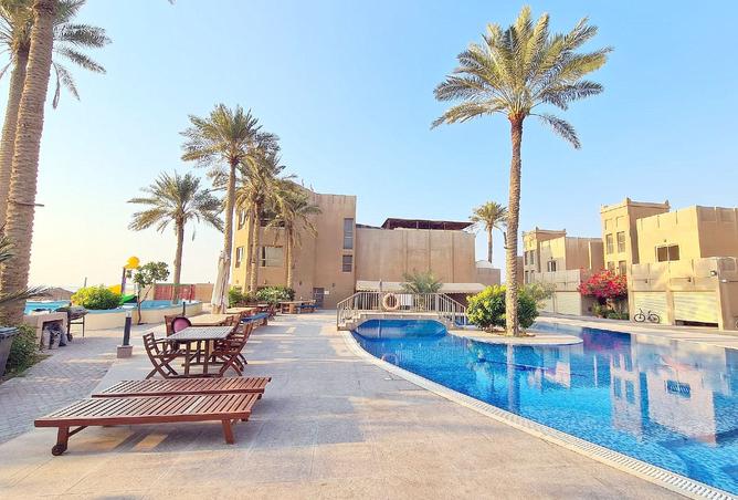 975338 - Property Image 2