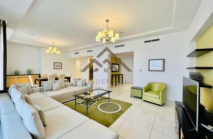 Apartment - 2 Bedrooms - 3 Bathrooms for rent in Sanabis - Manama - Capital Governorate