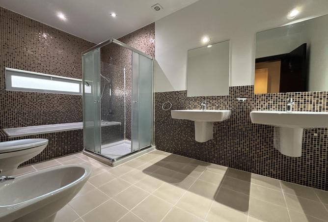 995993 - Property Image 2