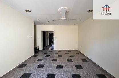 Apartment - 2 Bedrooms - 2 Bathrooms for rent in Karbabad - Manama - Capital Governorate