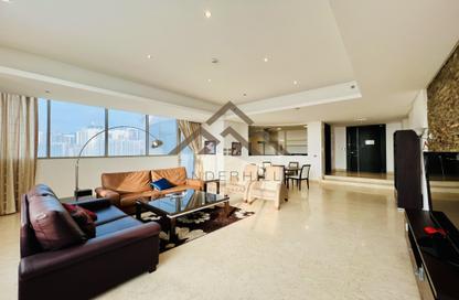 Apartment - 3 Bedrooms - 4 Bathrooms for rent in Al Juffair - Capital Governorate