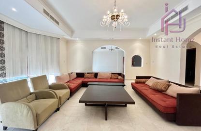 Villa - 4 Bedrooms - 5 Bathrooms for rent in Janabiya - Northern Governorate
