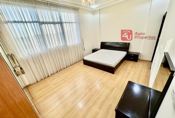 998764 - Property Image 2