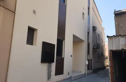 فيلا - 4 غرف نوم - 5 حمامات للبيع في الحد - المحرق