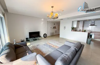 شقة - 2 غرف نوم - 3 حمامات للبيع في شارع أمواج - أمواج - المحرق