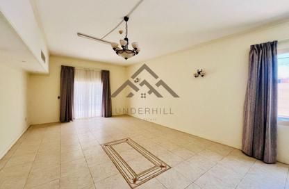 Apartment - 3 Bedrooms - 3 Bathrooms for rent in Mahooz - Manama - Capital Governorate