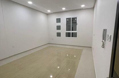 Apartment - 2 Bedrooms - 2 Bathrooms for rent in Janabiya - Northern Governorate