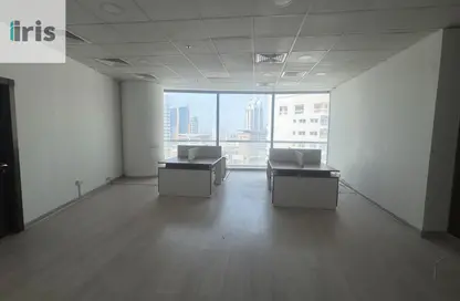 Office Space - 2 Bedrooms - 2 Bathrooms for rent in Sanabis - Manama - Capital Governorate