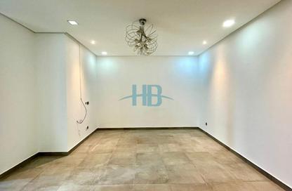 Apartment - 2 Bedrooms - 2 Bathrooms for rent in Galali - Muharraq Governorate