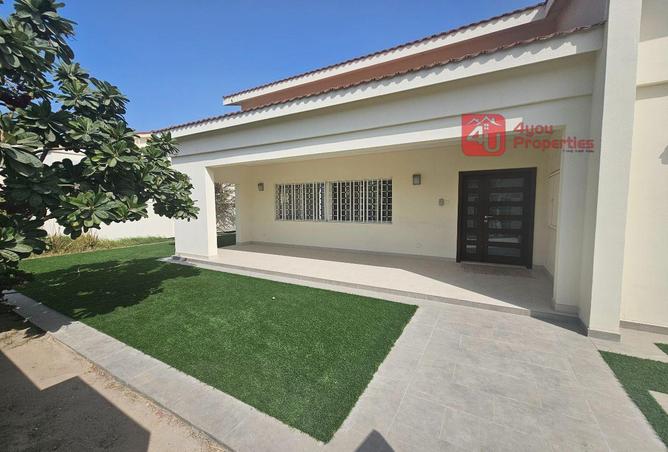 997941 - Property Image 2