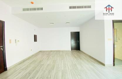 Apartment - 3 Bedrooms - 2 Bathrooms for rent in Segaya - Manama - Capital Governorate