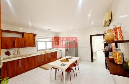 Villa - 4 Bedrooms - 5 Bathrooms for rent in Saar - Northern Governorate