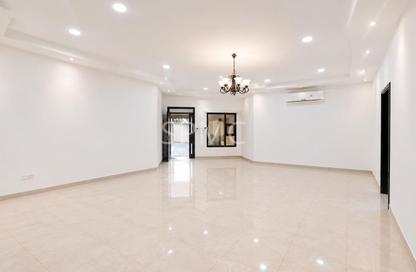Apartment - 3 Bedrooms - 2 Bathrooms for rent in Jurdab - Central Governorate Apartment - 3 Bedrooms - 2 Bathrooms for rent in Jurdab - Central Governorate