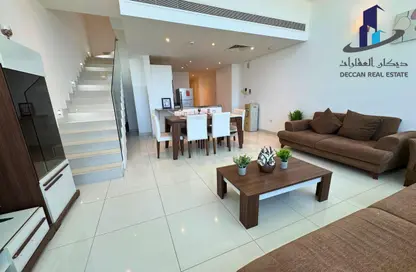 Apartment - 3 Bedrooms - 4 Bathrooms for rent in Al Juffair - Capital Governorate