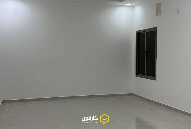 997636 - Property Image 2