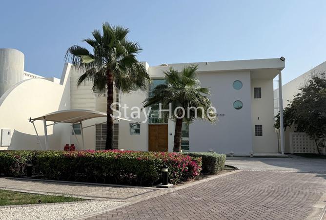 982533 - Property Image 2