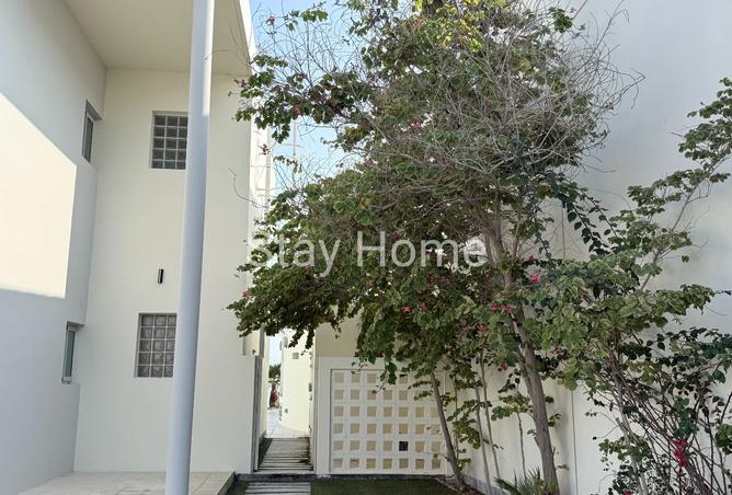 982533 - Property Image 3