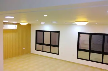 Villa - 5 Bedrooms - 6 Bathrooms for sale in Sanad - Central Governorate