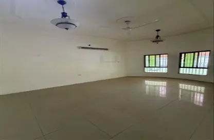 Apartment - 2 Bedrooms - 1 Bathroom for rent in Jidhafs - Northern Governorate Apartment - 2 Bedrooms - 1 Bathroom for rent in Jidhafs - Northern Governorate