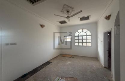 Villa - 3 Bedrooms - 4 Bathrooms for sale in Salmabad - Central Governorate
