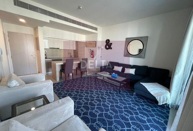 989233 - Property Image 2