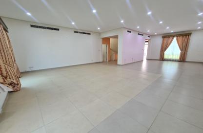 Villa - 4 Bedrooms - 4 Bathrooms for rent in Salmaniya - Manama - Capital Governorate