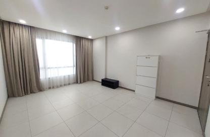 Apartment - 2 Bedrooms - 2 Bathrooms for rent in Hidd - Muharraq Governorate