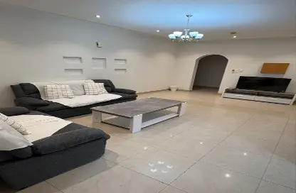 Apartment - 2 Bedrooms - 2 Bathrooms for rent in Mahooz - Manama - Capital Governorate