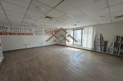 Office Space - 7 Bedrooms - 4 Bathrooms for rent in Seef - Capital Governorate