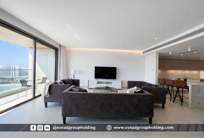 989340 - Property Image 2