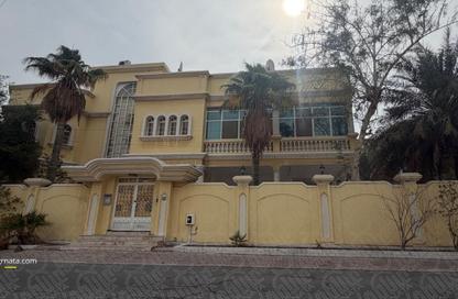 Villa - 7+ - 7+ for sale in Arad - Muharraq Governorate